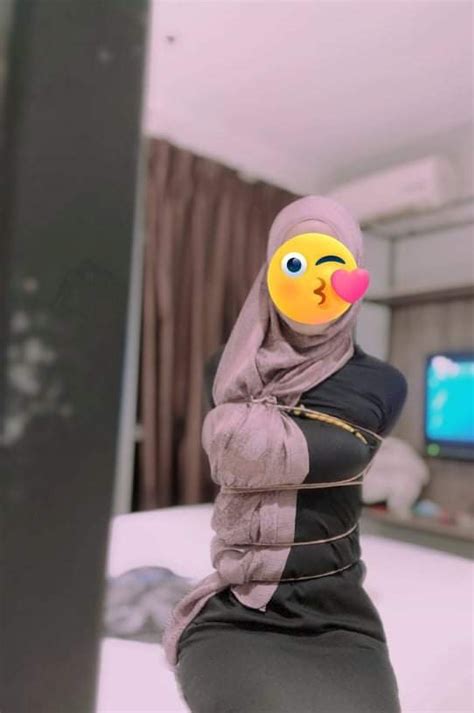 indo bondage twitter
